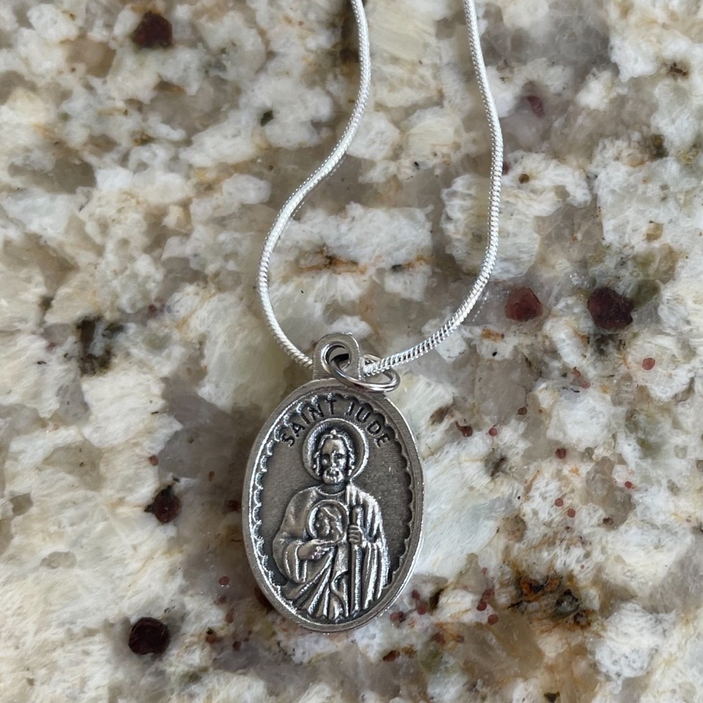 A St Jude medal CHARITY - Picture 3 of 4